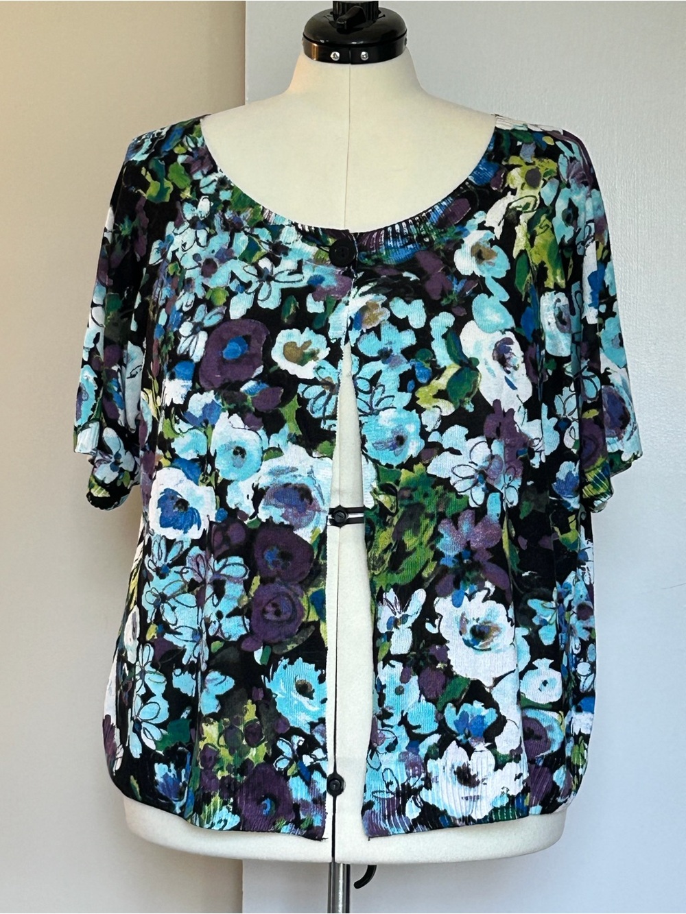 Jaclyn Smith Muti-Color Floral Cardigan